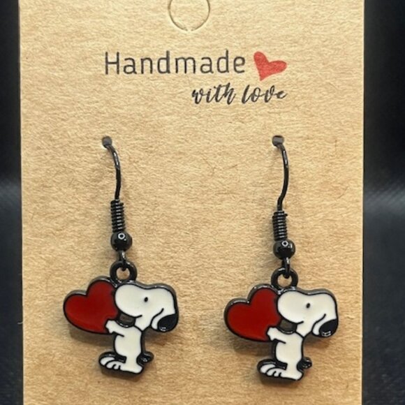 Little Snoopy Earrings - Picture 2 of 3
